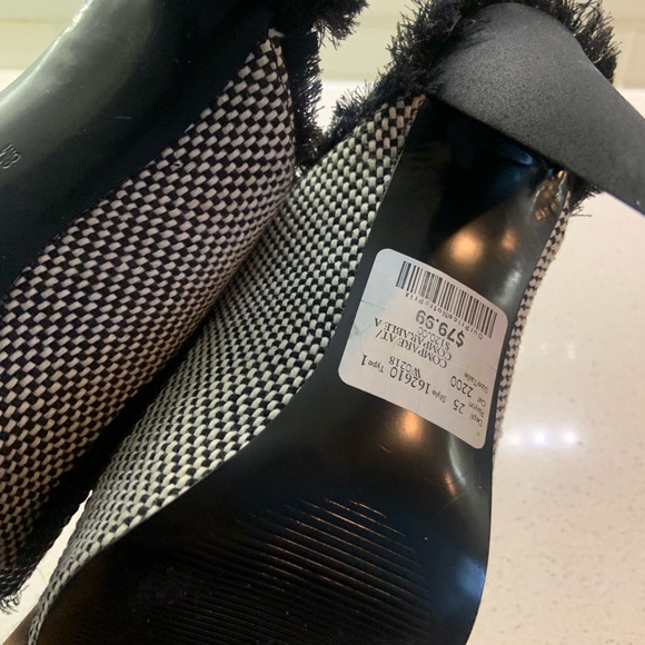 NEW Guess open toe - Picture 4 of 4